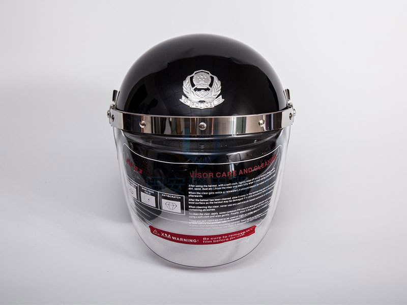 靖江固安：警用防暴頭盔真那么結(jié)實(shí)嗎？